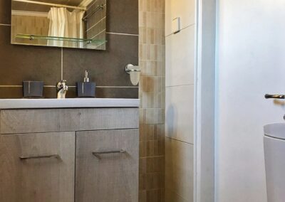 (6) Bathroom